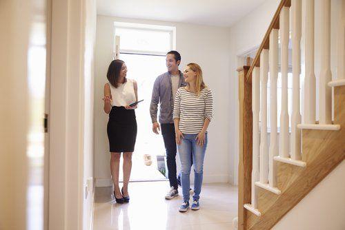 Realtor Showing House