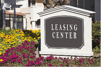 Leasing Center sign Shutterstock_101154835